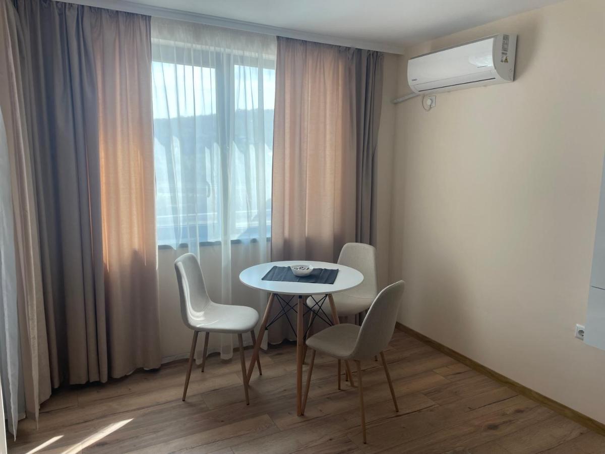 Teddy Apartment เวลีคอเทอร์โนโว ภายนอก รูปภาพ