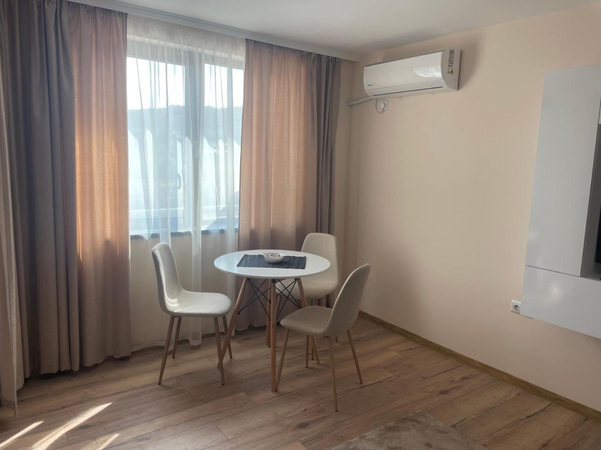 Teddy Apartment เวลีคอเทอร์โนโว ภายนอก รูปภาพ