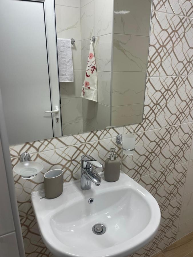Teddy Apartment เวลีคอเทอร์โนโว ภายนอก รูปภาพ