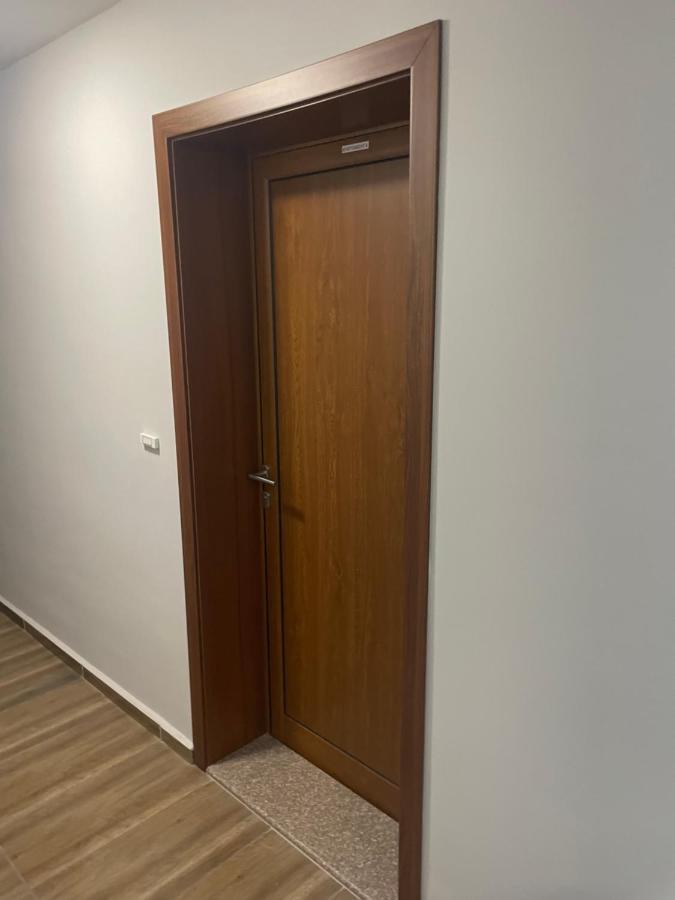 Teddy Apartment เวลีคอเทอร์โนโว ภายนอก รูปภาพ