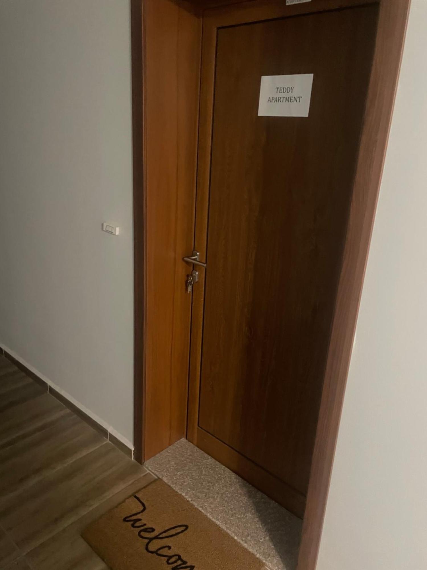 Teddy Apartment เวลีคอเทอร์โนโว ภายนอก รูปภาพ